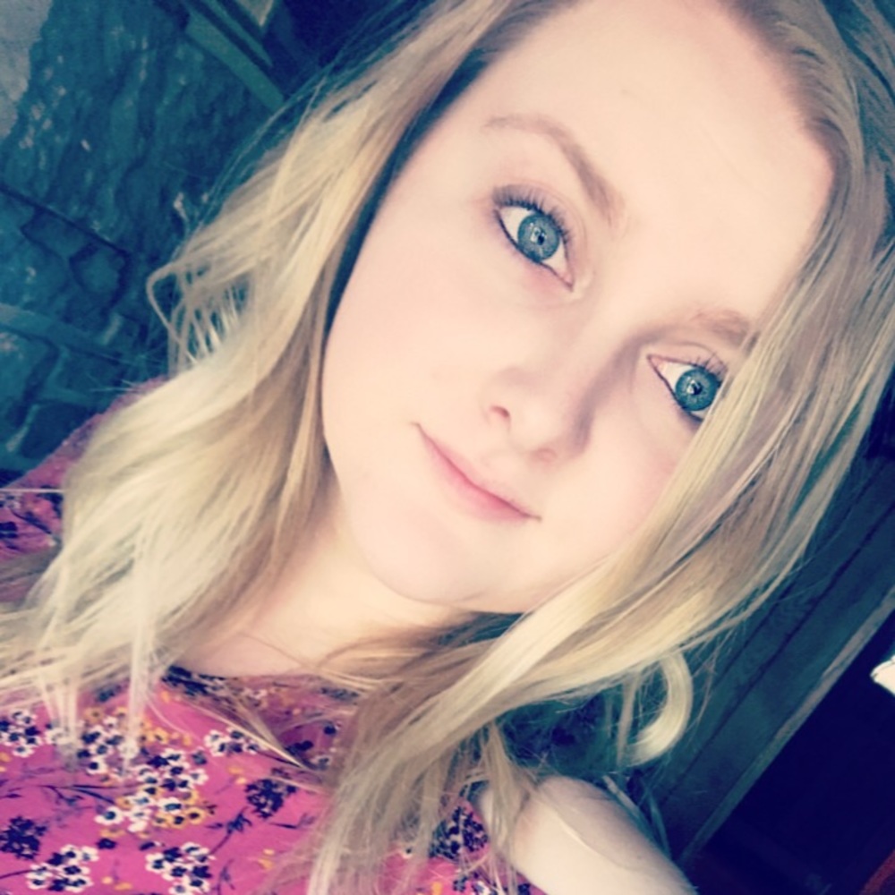 Meet your Posher, Emmary
